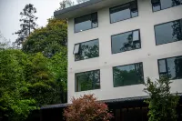 Yunman Songjian Hotel (Emei Mountain Scenic Area Zero Kilometer Branch) Hotels near Leidong Plateau