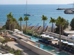 Avant Mar Paros