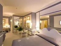 Palazzo Alabardieri Hotels in Naples