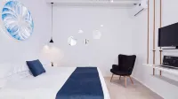 Absolute Mykonos Suites & More Hotel berhampiran Old Port of Mykonos City