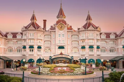 Disneyland Hotel Hotels near Disneyland Paris