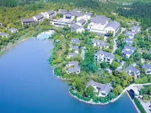 六安南湖白鷺園ホテル
