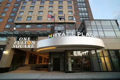 Hyatt Place Flushing/LGA Airport Hotel dekat Murray Hill