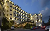 The Manila Hotel Hotels near Pope Pius XII Catholic Center